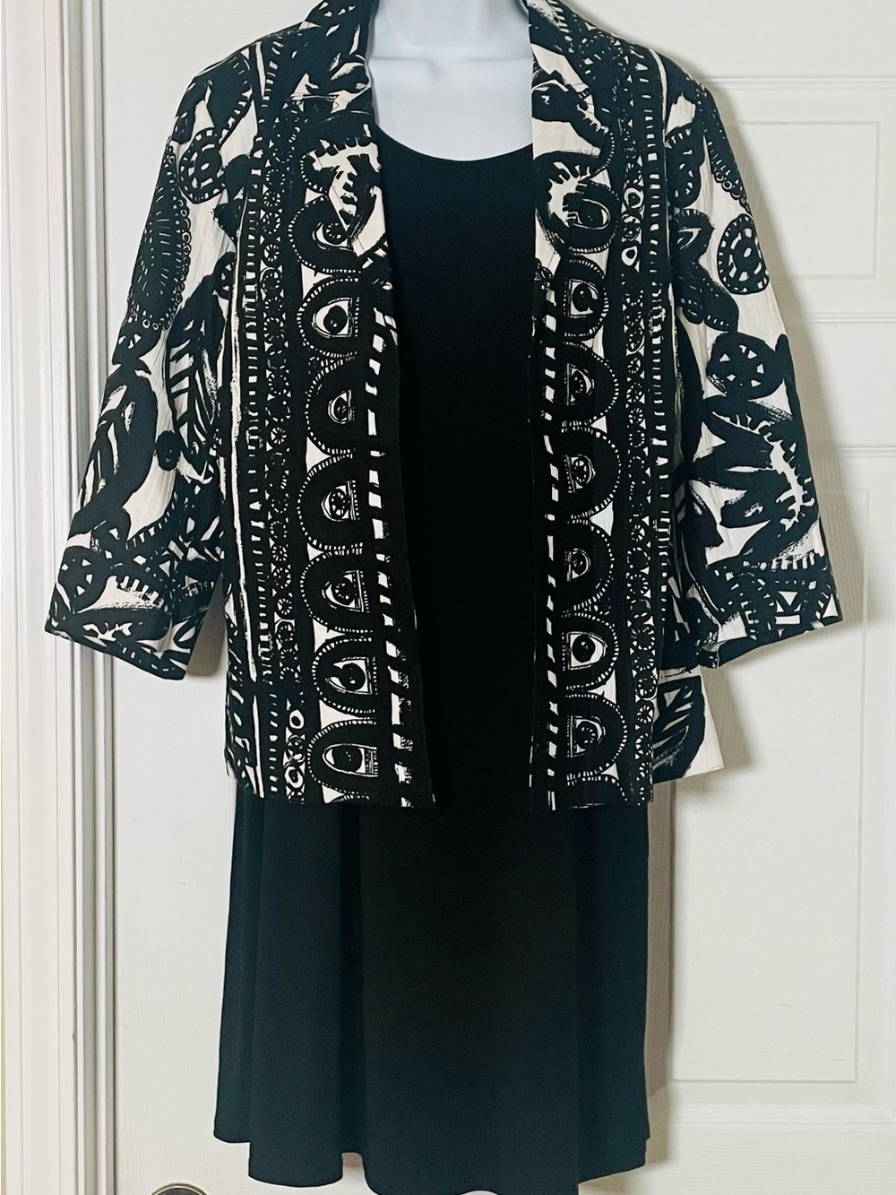 Coldwater Creek Black & White Printed Open-Front Jacket. P16